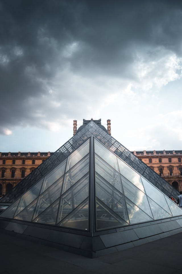 Esen Cam Balkon ve PVC